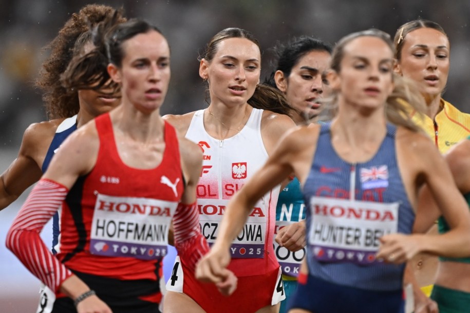 Polka Margarita Koczanowa (3L) podczas biegu eliminacyjnego na 800 m /Adam Warżawa /PAP