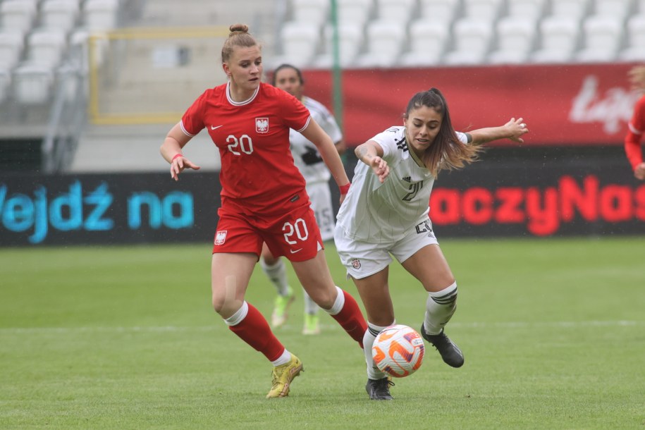 Polka Nikola Karczewska (L) i Fabiola Vilalobos Morales (P) z Kostaryki /Marian Zubrzycki /PAP
