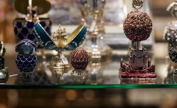 Połknął jajo Fabergé. "Jubilerskie dzieło dało się odzyskać"