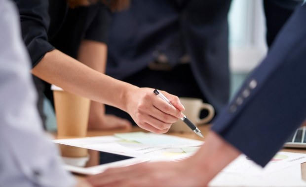 "Półnadzy urzędnicy" na celowniku. Zaostrzono ich monitoring