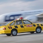 Polonez Caro wraca do gry. Nostalgia na płycie warszawskiego lotniska