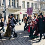 ​Polonez na Piotrkowskiej. Łódź tańczy razem z maturzystami