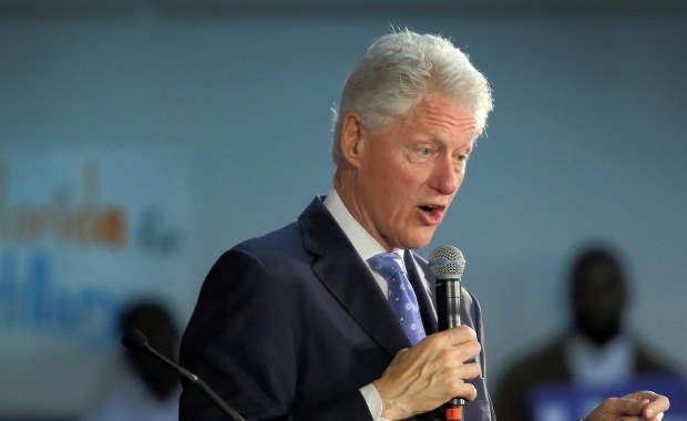 Polonia protestowała na wiecu Hillary Clinton. "Ręce precz od naszej demokracji"