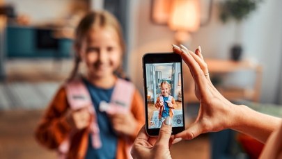 Połowa zdjęć dzieci z internetu trafia na strony z pornografią. Rodzice nieświadomi