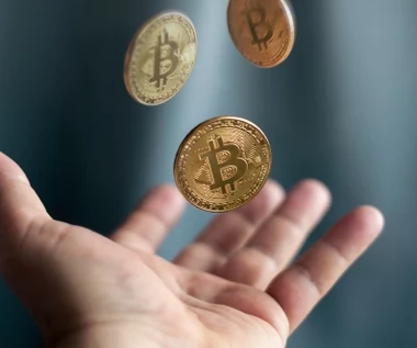 Polowanie na kopiących kryptowaluty. Namierzali domy po jednym szczególe