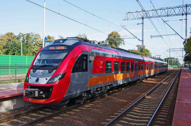Polregio złożyło zamówienie na 200 nowych pociągów u czterech producentów /Marek Bazak /East News
