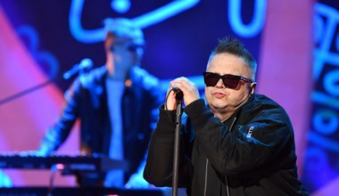 Polsat SuperHit Festiwal 2022: Muniek dedykuje zmarłemu ojcu piosenkę z tekstem "masz ciało takie szare..."