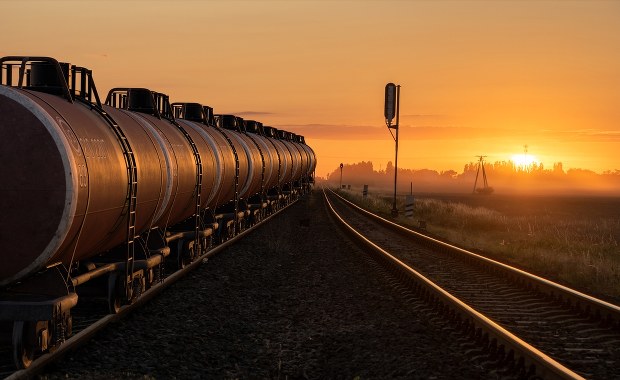 Polscy celnicy zatrzymali kazachskie cysterny, podejrzewając, że przewożą rosyjski gaz