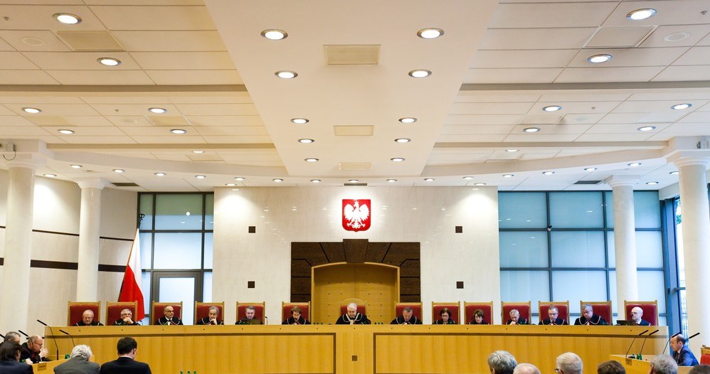 Polscy emeryci i renciści zostali wykluczeni z zasiłku /KAROL SEREWIS /Super Express
