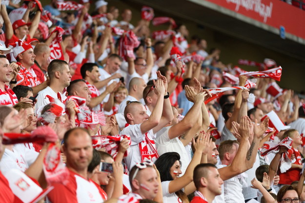 Polscy kibice podczas ostatniego meczu towarzyskiego z Chile /PAP/Jakub Karczmarczyk /PAP