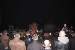 Polscy kickbokserzy wygłosili manifest nad grobem Andrzeja Firsta