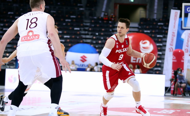 Polscy koszykarze po dogrywce pokonali Łotwę. "To była dobra lekcja"