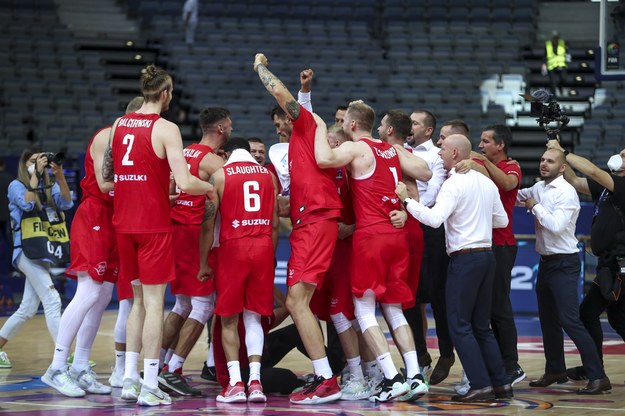 Polscy koszykarze po meczu z Holandią /Martin Divisek /PAP/EPA