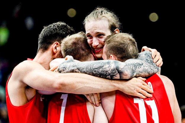 Polscy koszykarze podczas mistrzostw Europy /FILIP SINGER /PAP/EPA