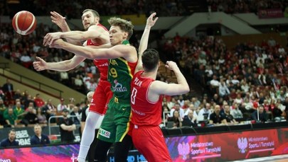 Polscy koszykarze przegrali z Litwą. Słaby występ Biało-Czerwonych w Spodku