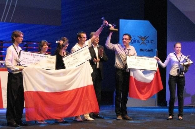 Polscy laureaci kategorii Internet Explorer 8 - Imagine Cup 2010 /INTERIA.PL