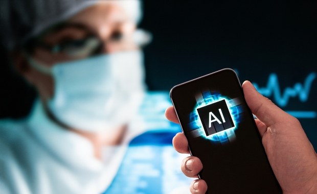 Polscy naukowcy: Sztuczna inteligencja obniża czujność medyków