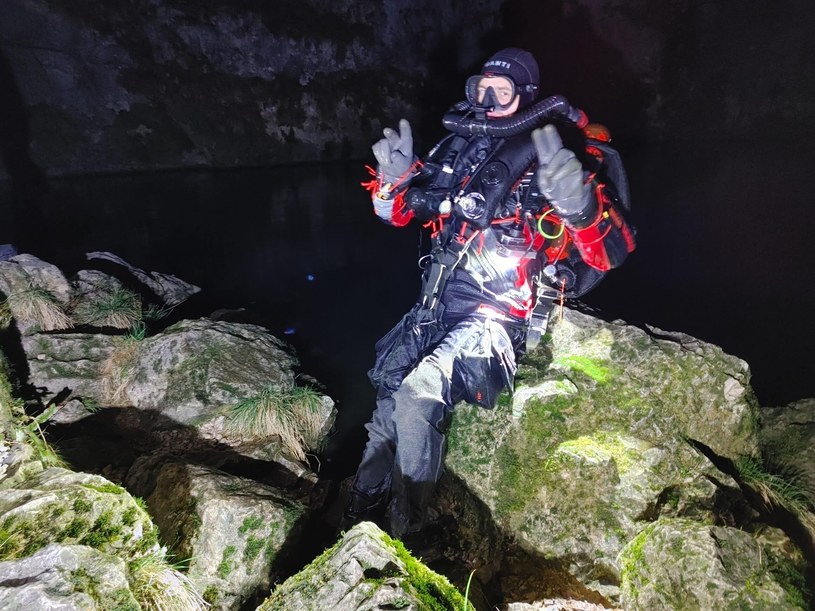 Polscy nurkowie odkryli niezbadane części włoskiej jaskini. /divers24.pl /materiał zewnętrzny