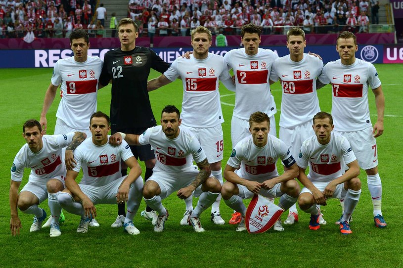 Polscy piłkarze przed meczem z Rosją na Euro 2012 /AFP