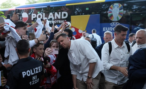 Polscy piłkarze są już w Hanowerze! Gorące powitanie [WIDEO] 