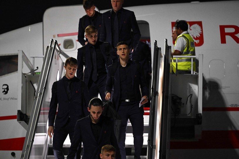 Polscy piłkarze wylądowali w Katarze. Byli eskortowani przez myśliwce F-16 