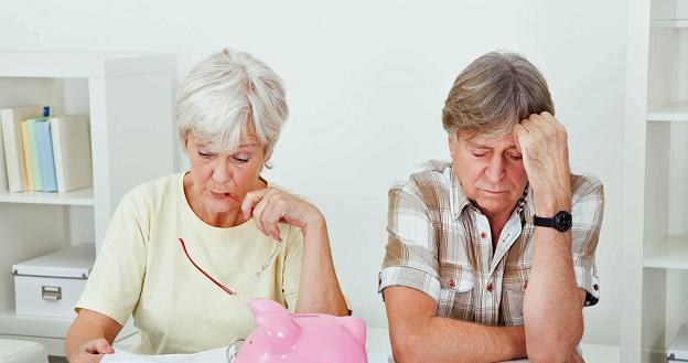 Polscy seniorzy toną w długach /&copy;123RF/PICSEL