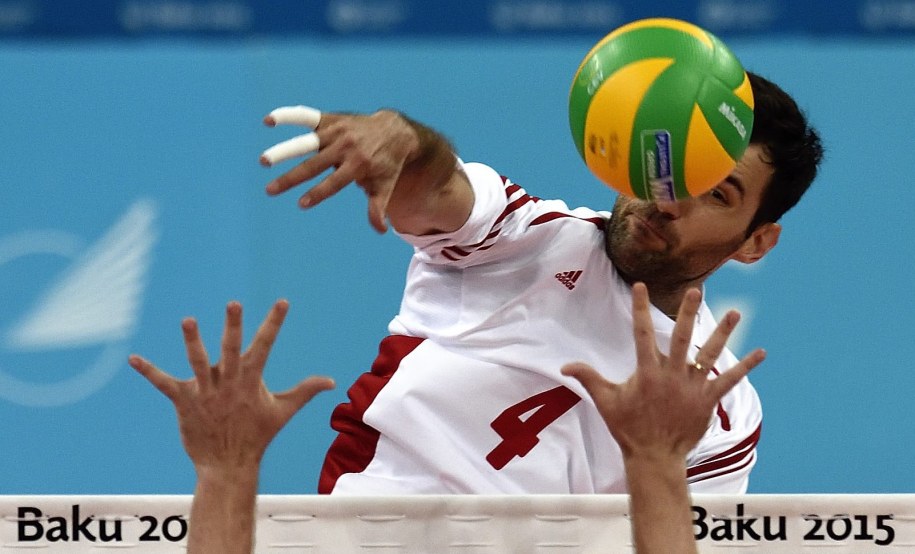 Polscy siatkarze ulegli Rosjanom w Baku /VASSIL DONEV /PAP/EPA