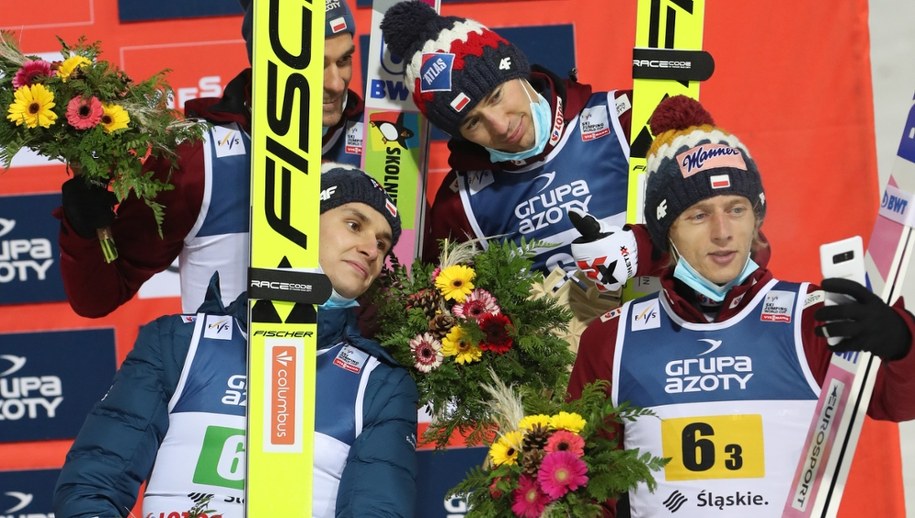 Polscy skoczkowie na podium /foto. Paweł Skraba /