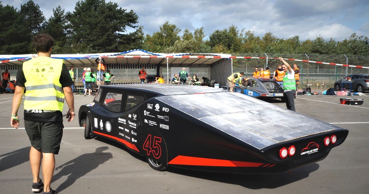 Polscy studenci wygrali zawody elektryków iLumen European Solar Challenge /Geekweek