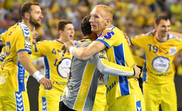 Polscy szczypiorniści zakleili na swoich koszulkach logo Nord Stream 2