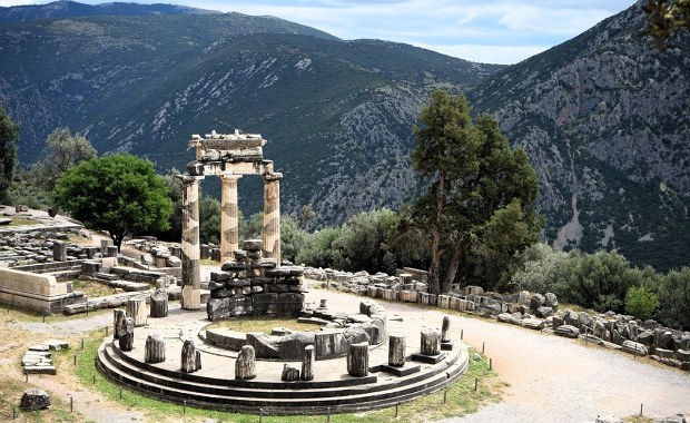 Polscy turyści ukradli starożytny artefakt w Delfach. "Szukali przygód", byli pijani