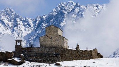 Polscy wspinacze utknęli na Kaukazie. Leci po nich śmigłowiec