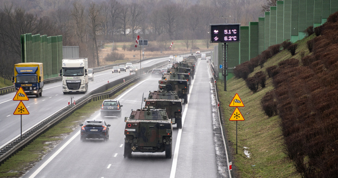 Polscy żołnierze w drodze na ćwiczenia Saber Strike 22 /Fot. NewsLubuski/East News /East News