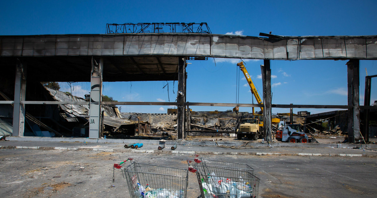 Polska będzie odbudowywać Ukrainę? Na zdj. zniszczone centrum handlowe na wschodzie Ukrainy. Zdj. ilustracyjne /Oleksii Chumachenko/REPORTER /Reporter