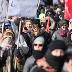 "Polska biała tylko zimą". Demonstracje przeciwko rasizmowi przeszły ulicami polskich miast