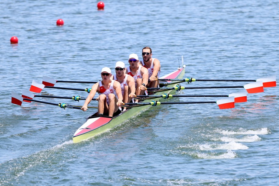 Polska czwórka podwójna w składzie: Dominik Czaja, Wiktor Chabel, Szymon Pośnik i Fabian Barański, w przedbiegach na torze wioślarskim / 	Leszek Szymański    /PAP
