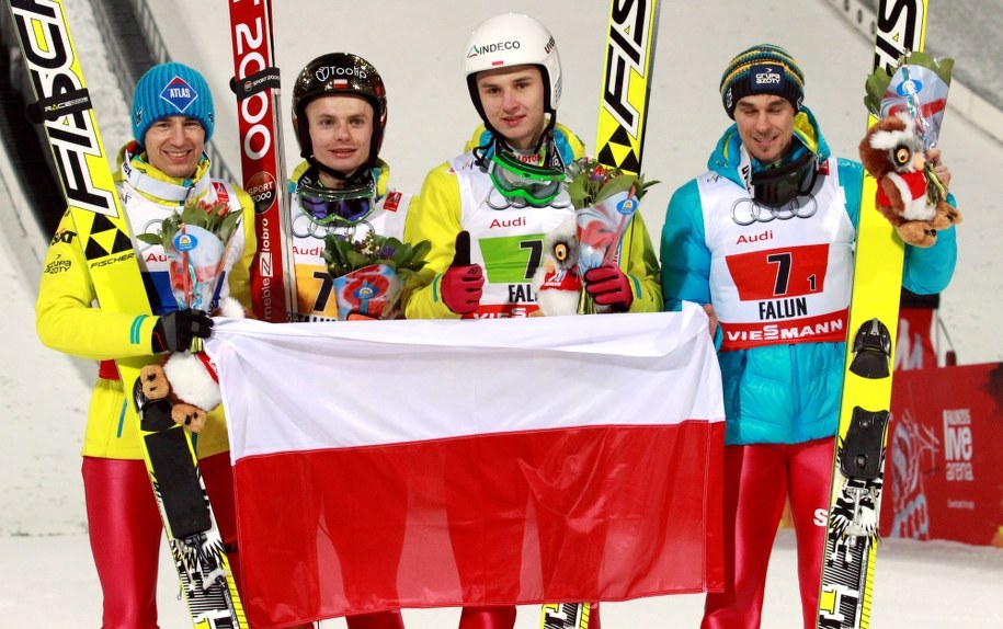 Polska drużyna, w składzie (od lewej): Kamil Stoch, Jan Ziobro, Klemens Murańka i Piotr Żyła, zdobyła brązowy medal mistrzostw świata w szwedzkim Falun /Grzegorz Momot /PAP