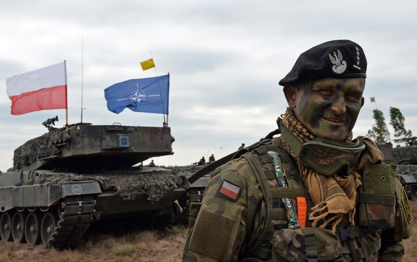 Polska już od 25 lat jest w NATO. Co my daliśmy NATO i co NATO dało nam? /JANEK SKARZYNSKI / AFP /AFP
