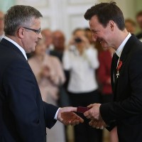 Prezydent z aktorem Robertem Więckiewiczem 