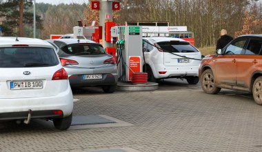 Polska ma najtańsze paliwo w UE. Niemcy i Czesi ruszą na stacje