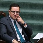 Polska ma rezerwy ropy, ale chce więcej. Motyka rusza do Arabii