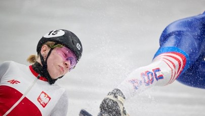 Polska olimpijka zniesiona na noszach. Sellier uderzona łyżwą