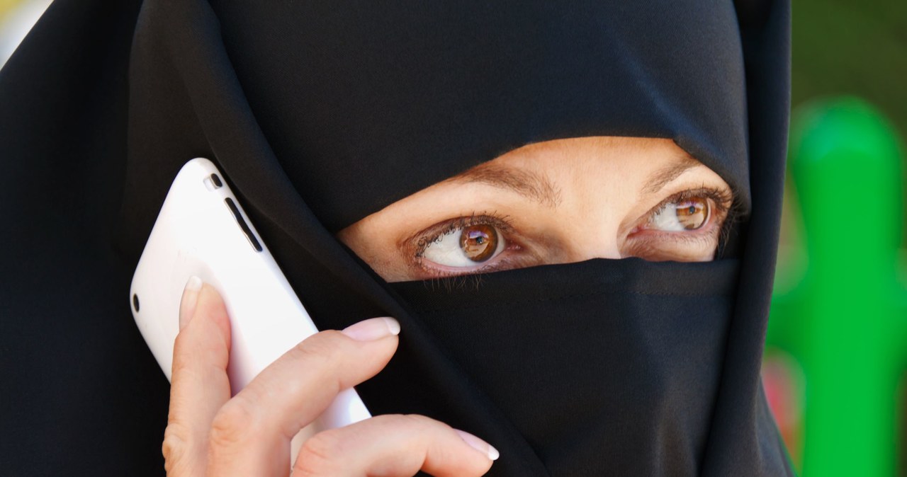 Polska powinna przyjąć wykształconych imigrantów? /123RF/PICSEL