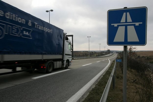 Polska powinna zarabiać na opłatach drogowych! /AFP