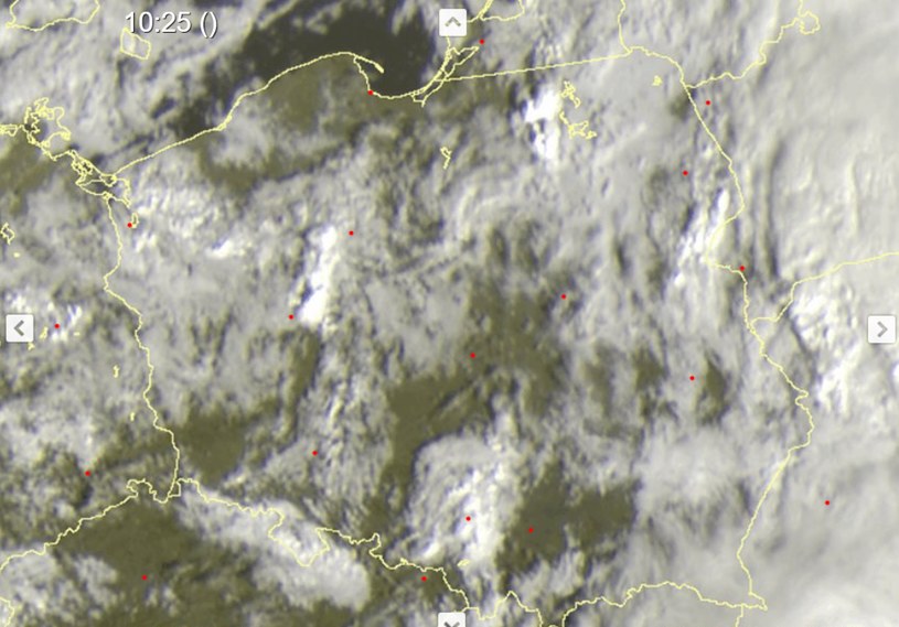 Polska przykryta jest gęstymi chmurami. Screen: sat24.com/ /screen: pl.sat24.com /INTERIA.PL
