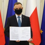 Polska ratyfikuje decyzję ws. Funduszu Odbudowy: Jest podpis Andrzeja Dudy