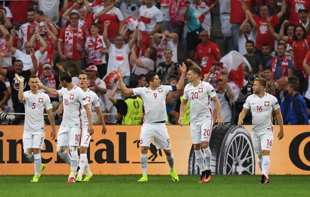 Polska reprezentacja podczas ćwierćfinałowego meczu z Portugalią /PAP/DPA/Federico Gambarini /PAP