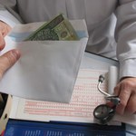 Polska rodzina wydaje rocznie ponad 300 złotych na łapówki dla lekarzy