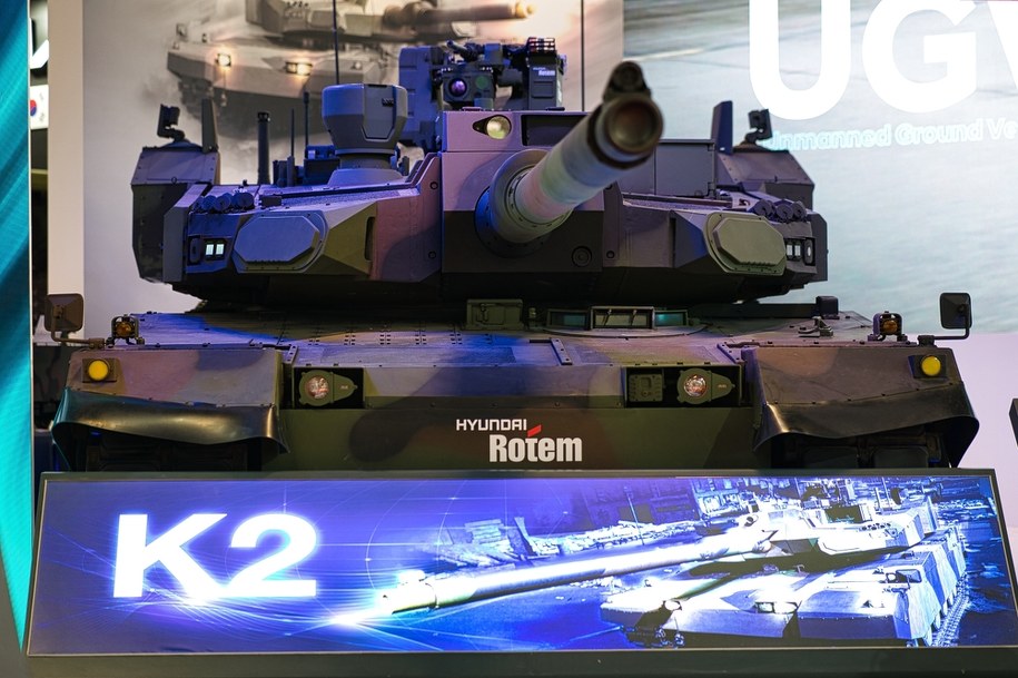Polska rozpoczyna produkcję czołgów K2PL. Historyczna umowa z Koreą Południową podpisana /Shutterstock