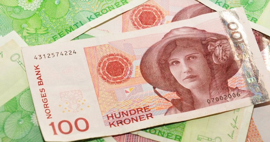 Polska sprzątaczka zatrudniona legalnie w norweskiej firmie ma zagwarantowaną stawkę minimalną na poziomie 161,17 koron na godzinę /123RF/PICSEL